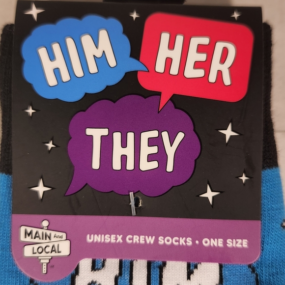 NWT Unisex Main & Local Pronoun Pride Crew Socks - Picture 4 of 6